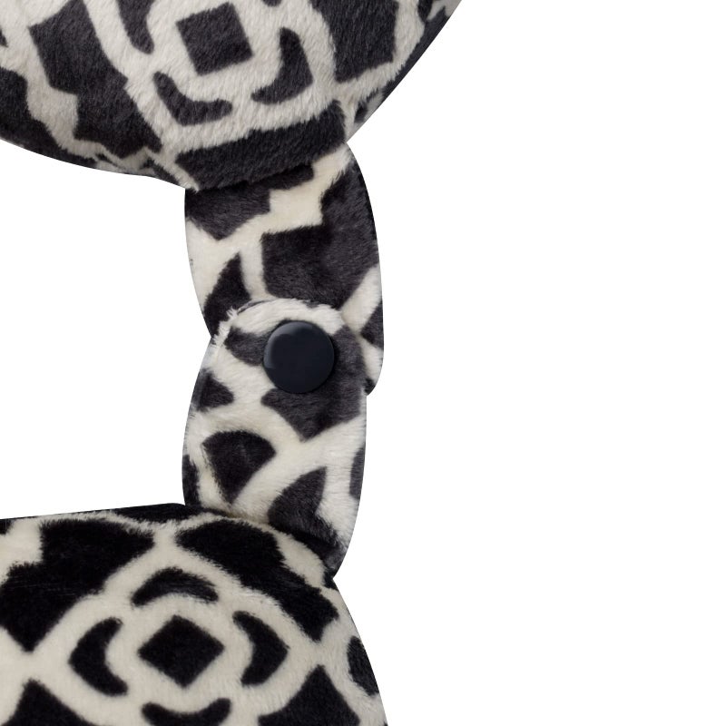 Wolf Essentials وسادة عنق مريحة ناعمة من ميكروفايبر للبالغين من وولف إيسينشالز للسفر - مدمجة، قابلة للغسل في الغسالة - مثالية للطائرة أو السيارة أو الاستخدام المنزلي - محشوة ومصنوعة في الولايات المتحدة الأمريكية - نمط الفحم - Image 3